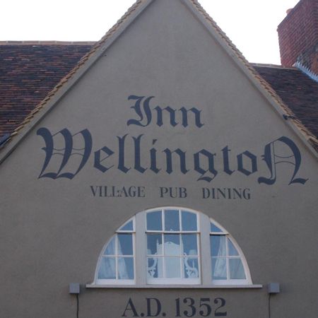 Готель The Wellington Welwyn Екстер'єр фото